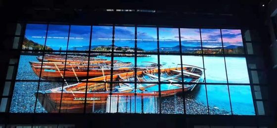 Ecrã LED transparente com janelas Tamanho do painel de 1000 mm Ecrã de malha LED 32768 pontos/M2 Densidade de pixels