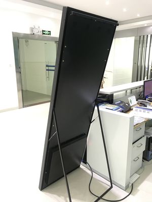 Alta taxa de atualização 3840Hz LED Poster Display Full Color Outdoor Waterproof LED Poster
