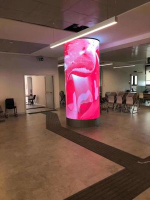 Display LED cilíndrico em cores completas P1.8mm para painel interior Tamanho 240 * 120mm