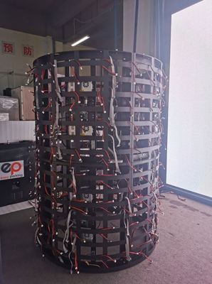 Display LED cilíndrico em cores completas P1.8mm para painel interior Tamanho 240 * 120mm